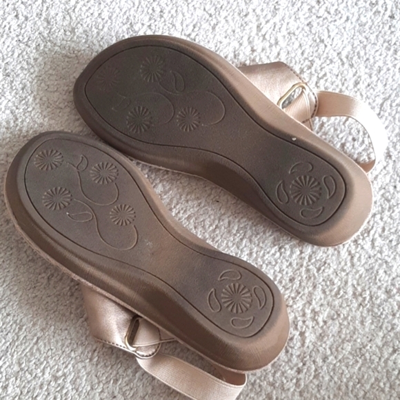 Cliffs by WHITE MOUNTAIN Gold Thong Sandals with Cushion Sole & Rubber Wedge - Picture 16 of 17